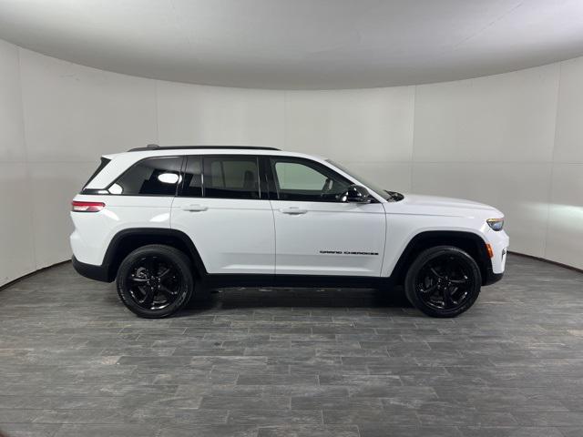 used 2023 Jeep Grand Cherokee car, priced at $29,588