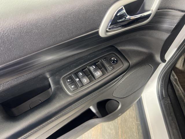 used 2021 Jeep Grand Cherokee car, priced at $19,998