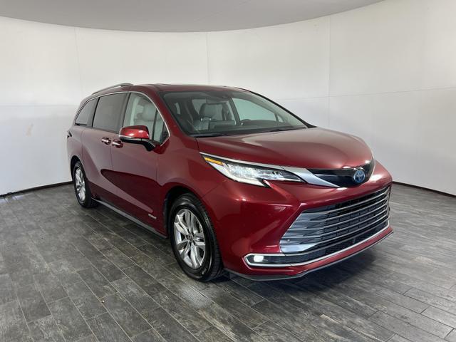 used 2021 Toyota Sienna car, priced at $39,998