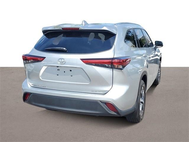 used 2021 Toyota Highlander car, priced at $30,491
