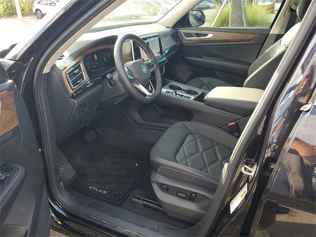 new 2026 Volkswagen Atlas car, priced at $38,946