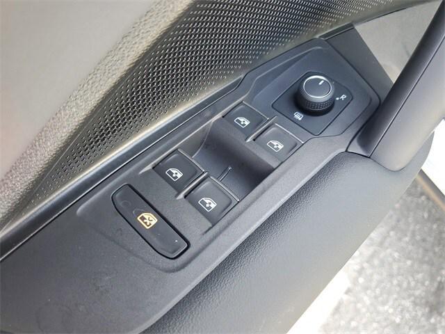 new 2025 Volkswagen Tiguan car, priced at $31,157