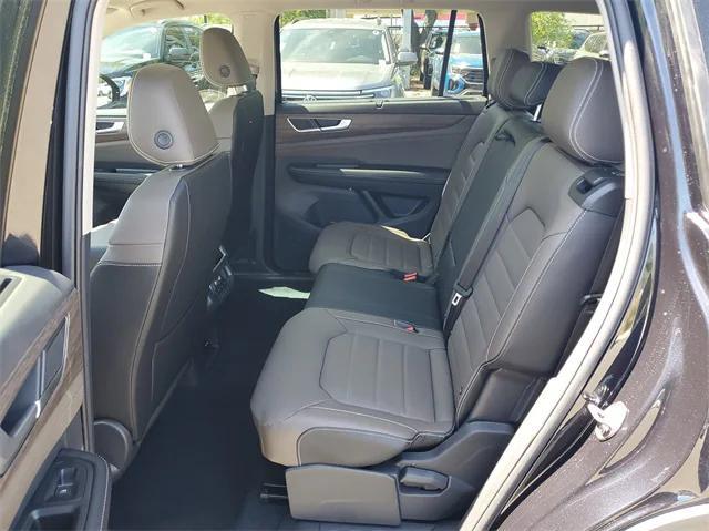 new 2025 Volkswagen Atlas car, priced at $46,861