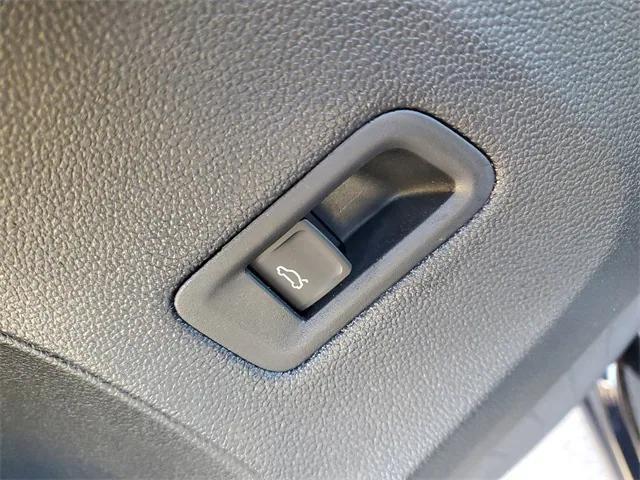 new 2026 Volkswagen Atlas Cross Sport car, priced at $43,574