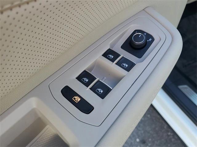 new 2026 Volkswagen Atlas car, priced at $46,922