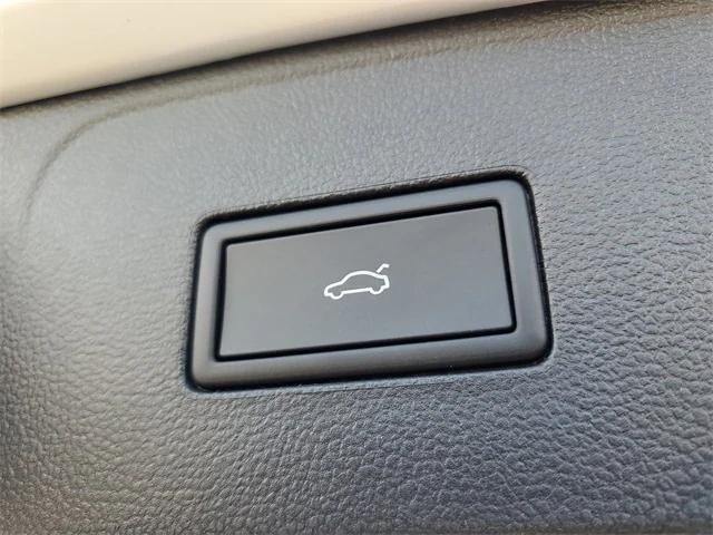 new 2026 Volkswagen Atlas car, priced at $46,922