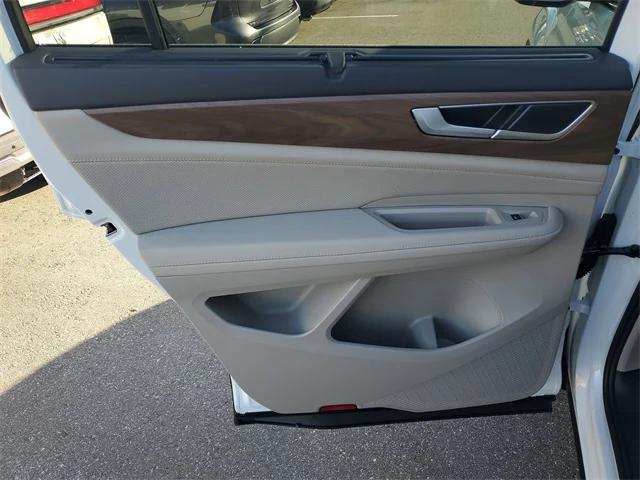 new 2026 Volkswagen Atlas car, priced at $46,922