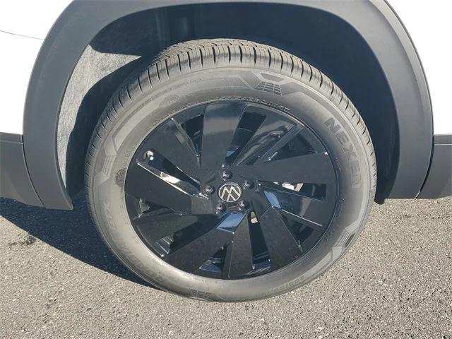 new 2026 Volkswagen Atlas car, priced at $46,922