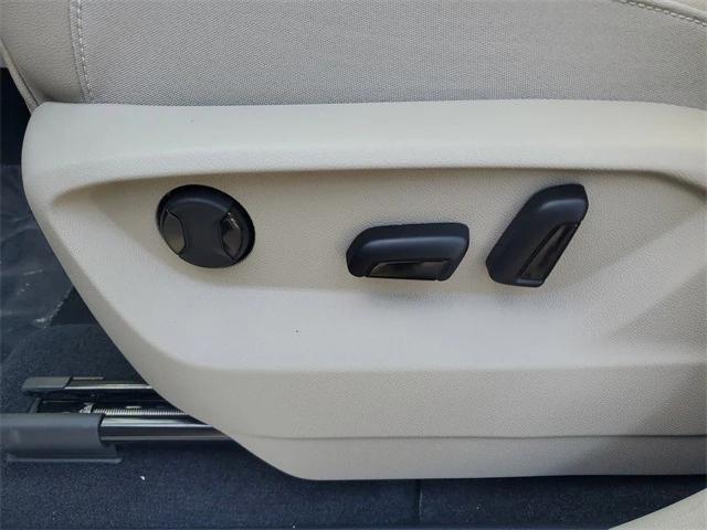 new 2026 Volkswagen Atlas car, priced at $43,975