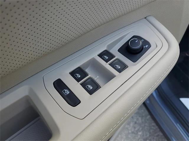 new 2026 Volkswagen Atlas car, priced at $43,975