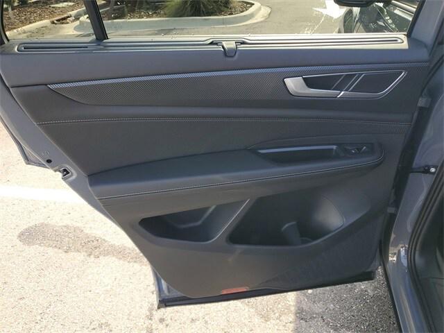 new 2026 Volkswagen Atlas Cross Sport car, priced at $50,046