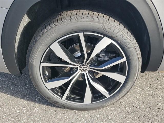 new 2026 Volkswagen Atlas car, priced at $54,144