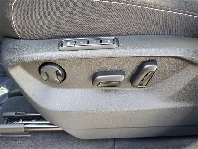 new 2026 Volkswagen Atlas car, priced at $54,144