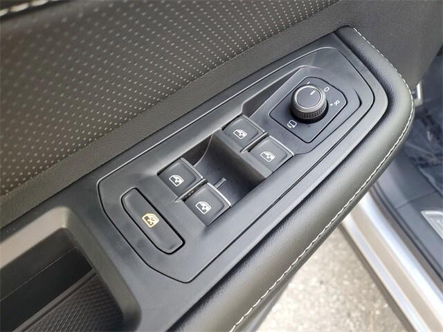 new 2026 Volkswagen Atlas car, priced at $54,144