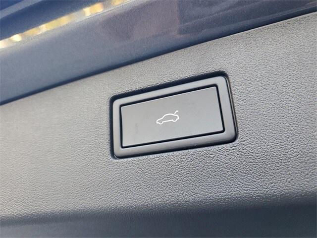 new 2025 Volkswagen Tiguan car, priced at $34,111