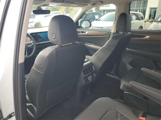 new 2025 Volkswagen Atlas car, priced at $40,431
