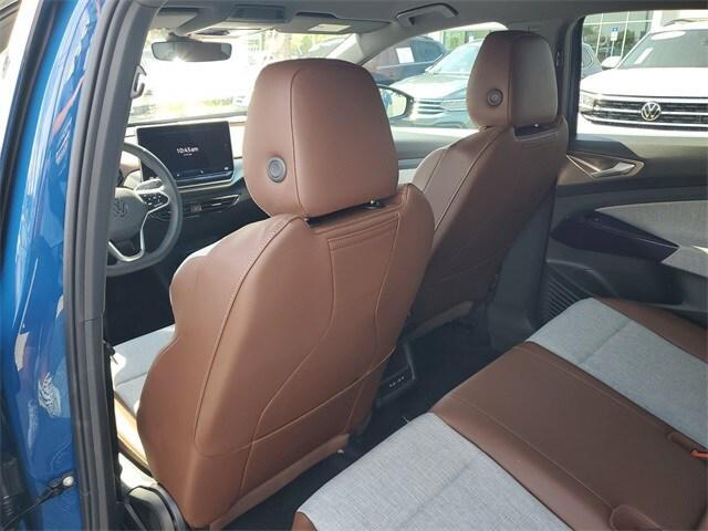 new 2025 Volkswagen ID.4 car, priced at $40,635