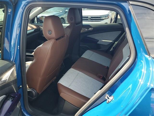 new 2025 Volkswagen ID.4 car, priced at $40,635