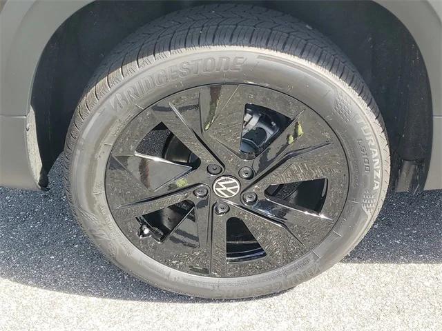 new 2025 Volkswagen Taos car, priced at $28,027