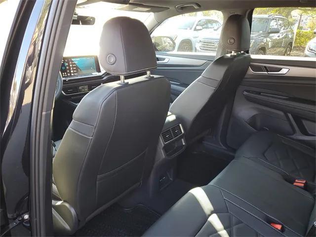 new 2026 Volkswagen Atlas Cross Sport car, priced at $38,385