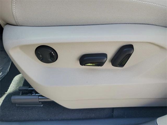 new 2026 Volkswagen Atlas car, priced at $43,975