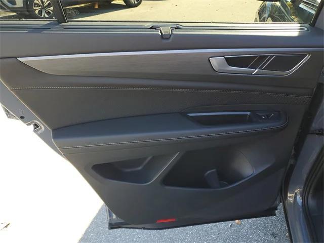 new 2026 Volkswagen Atlas Cross Sport car, priced at $43,499