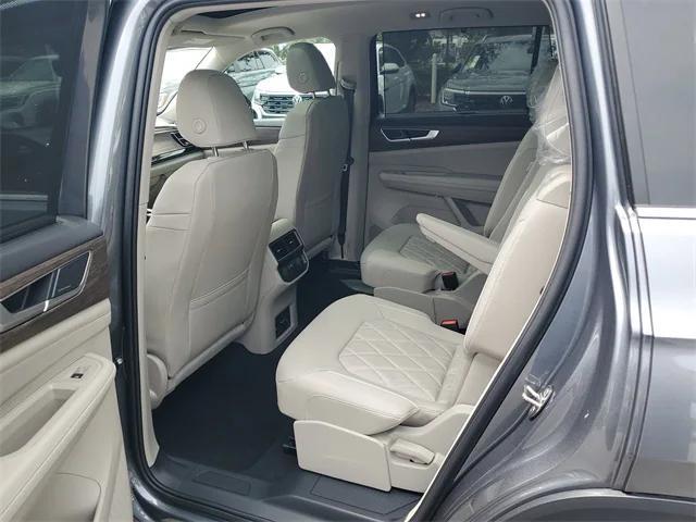 new 2025 Volkswagen Atlas car, priced at $53,041