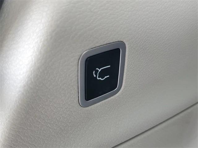 used 2022 Chrysler Pacifica car, priced at $21,599