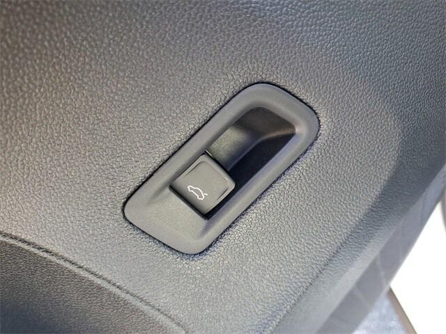 new 2026 Volkswagen Atlas car, priced at $44,487