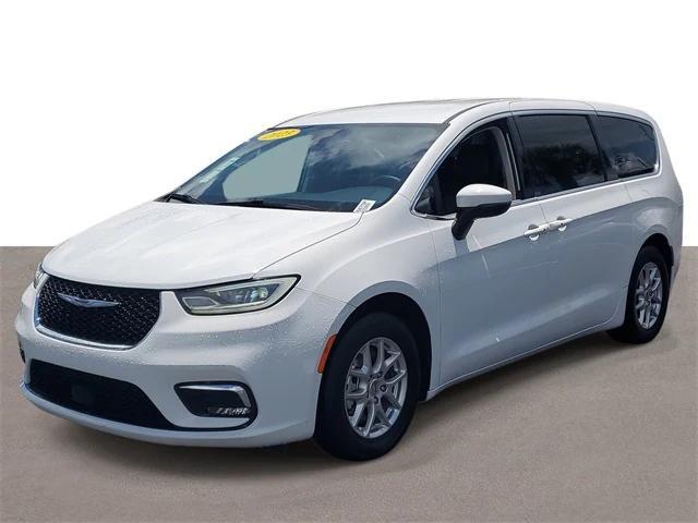 used 2023 Chrysler Pacifica car, priced at $22,399