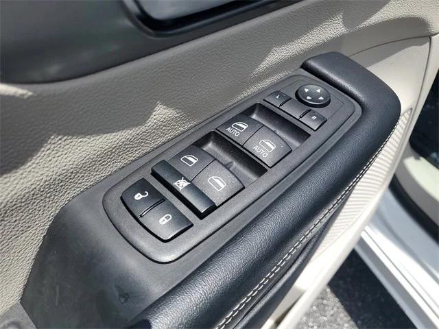 used 2023 Chrysler Pacifica car, priced at $22,399