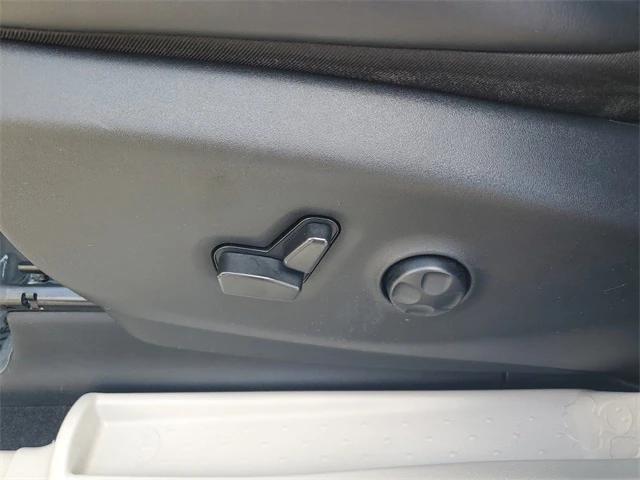 used 2023 Chrysler Pacifica car, priced at $22,399