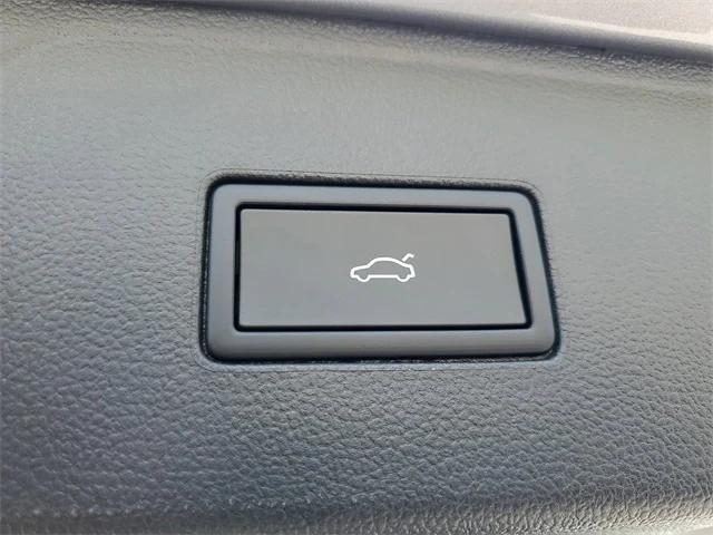 new 2026 Volkswagen Atlas car, priced at $44,050