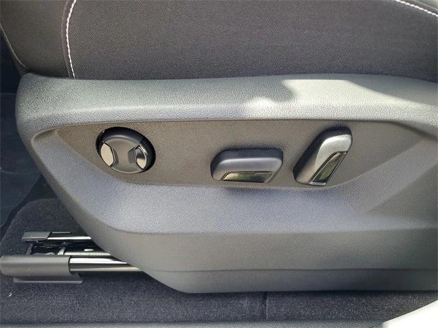 new 2026 Volkswagen Atlas car, priced at $44,050