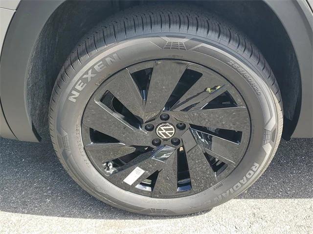 new 2026 Volkswagen Atlas car, priced at $44,050