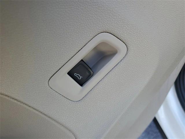 new 2026 Volkswagen Atlas car, priced at $53,483