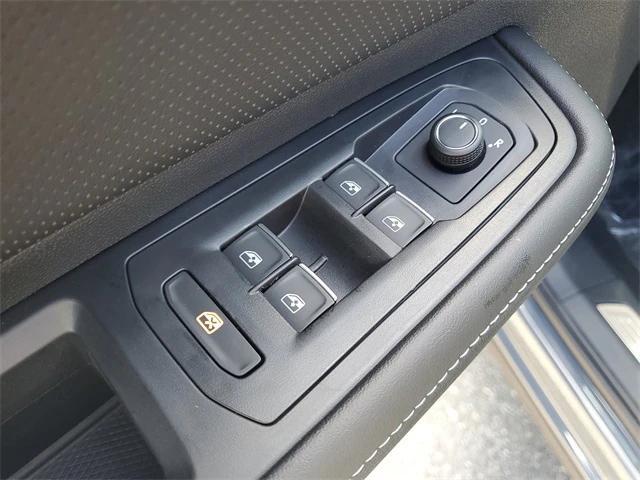 new 2026 Volkswagen Atlas car, priced at $44,553