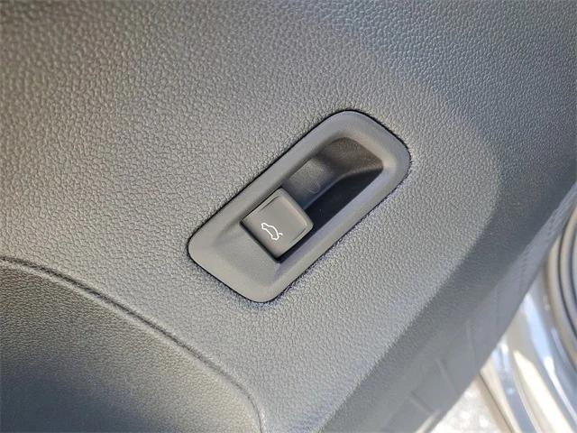 new 2026 Volkswagen Atlas car, priced at $44,553