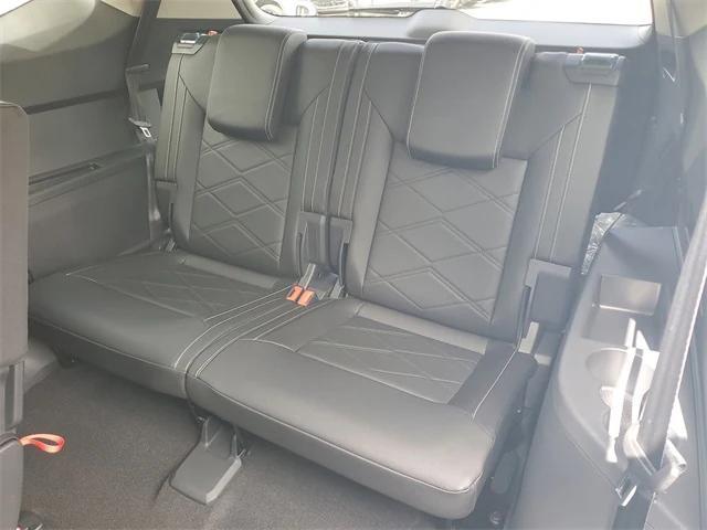 new 2025 Volkswagen Atlas car, priced at $40,589