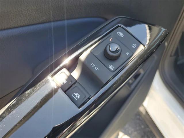 new 2025 Volkswagen ID.4 car, priced at $49,783