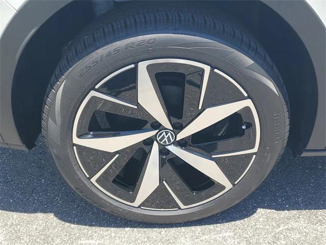 new 2025 Volkswagen ID.4 car, priced at $49,783