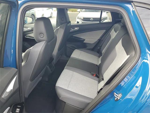 new 2025 Volkswagen ID.4 car, priced at $40,391
