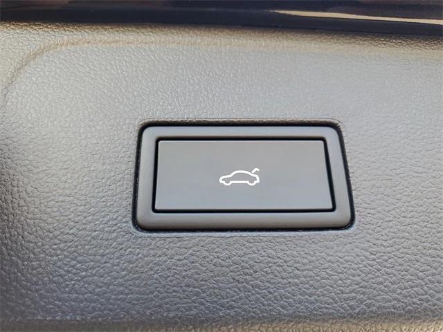 new 2026 Volkswagen Atlas car, priced at $43,538