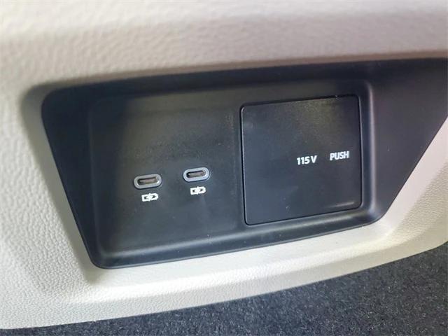 new 2026 Volkswagen Atlas car, priced at $43,538