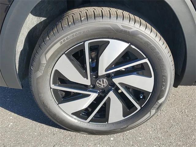 new 2026 Volkswagen Atlas car, priced at $43,538