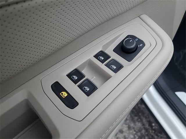 new 2026 Volkswagen Atlas car, priced at $44,487