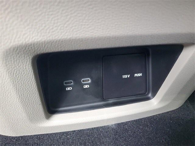 new 2026 Volkswagen Atlas car, priced at $44,487