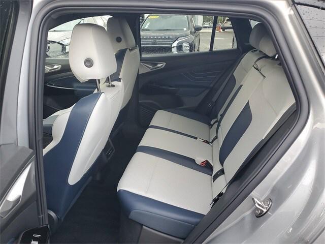 new 2025 Volkswagen ID.4 car, priced at $46,169