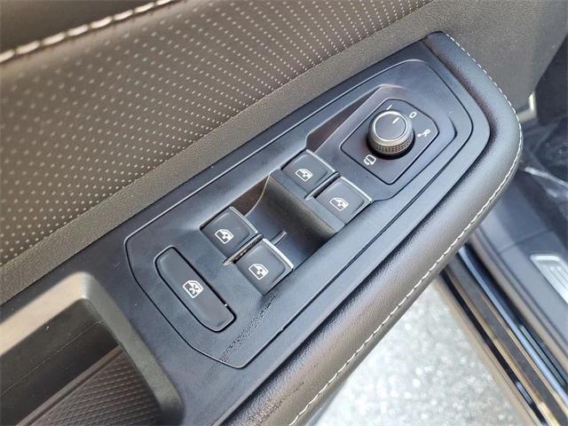 new 2026 Volkswagen Atlas Cross Sport car, priced at $52,569