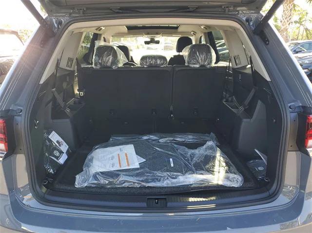 new 2025 Volkswagen Atlas car, priced at $47,298